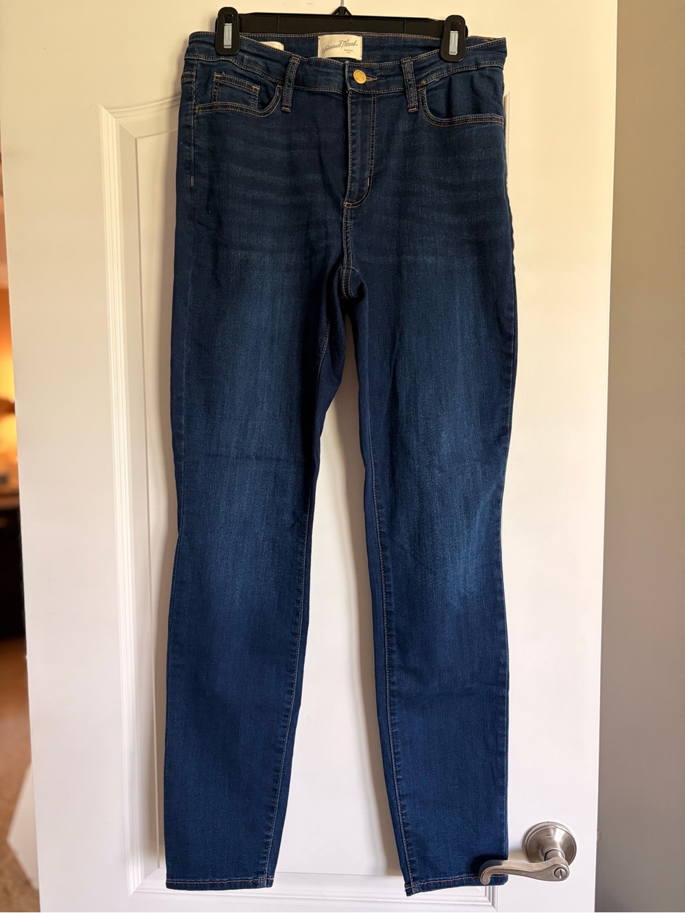 Universal Thread Mid Rise Skinny Jeans Size 8/29 Dark Wash Stretch Denim